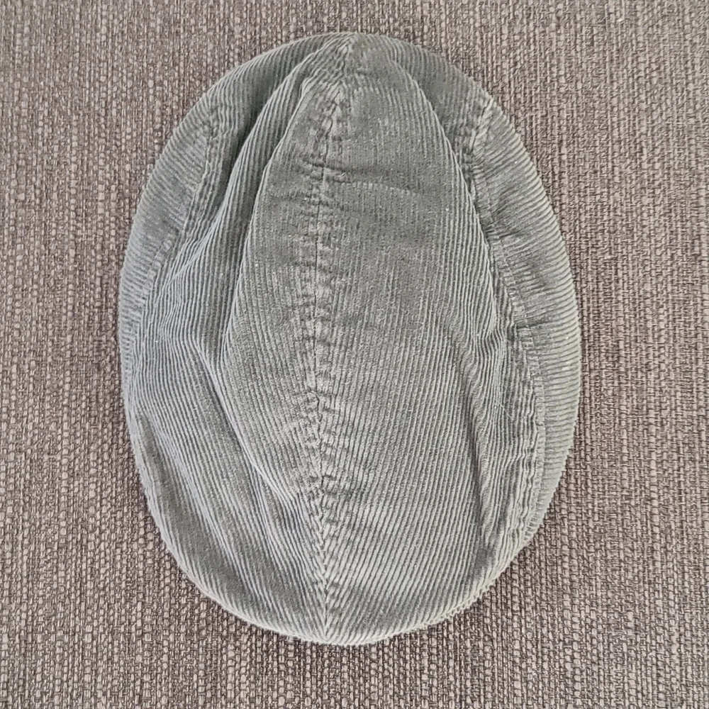 OLD NAVY Gray Corduroy Cabbie Hat Baby Boy 12 24 months Driving Gatsby 2010